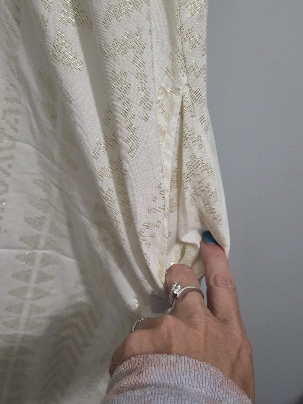 Elan cream textured slip with subtle metallic accents - Picture 6 of 10